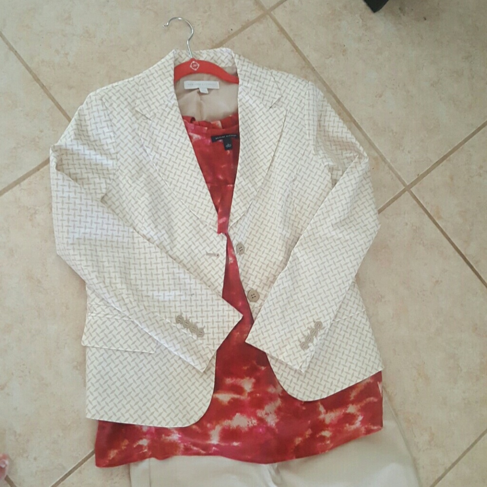 NewYork and company beige and cream blazer